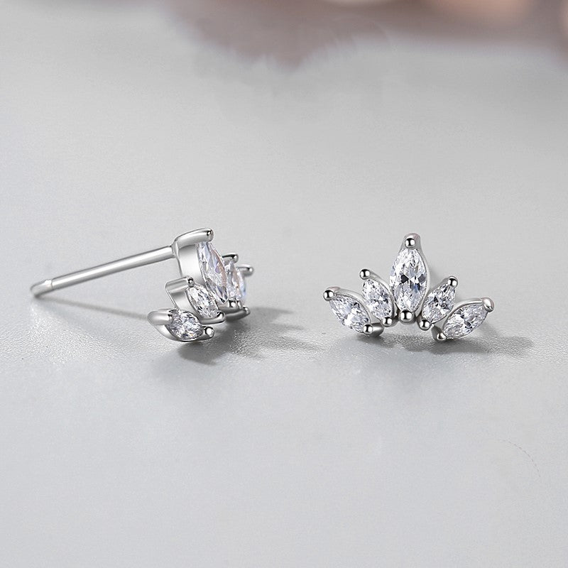 Aristocratic Adornments Earrings - Diamoray