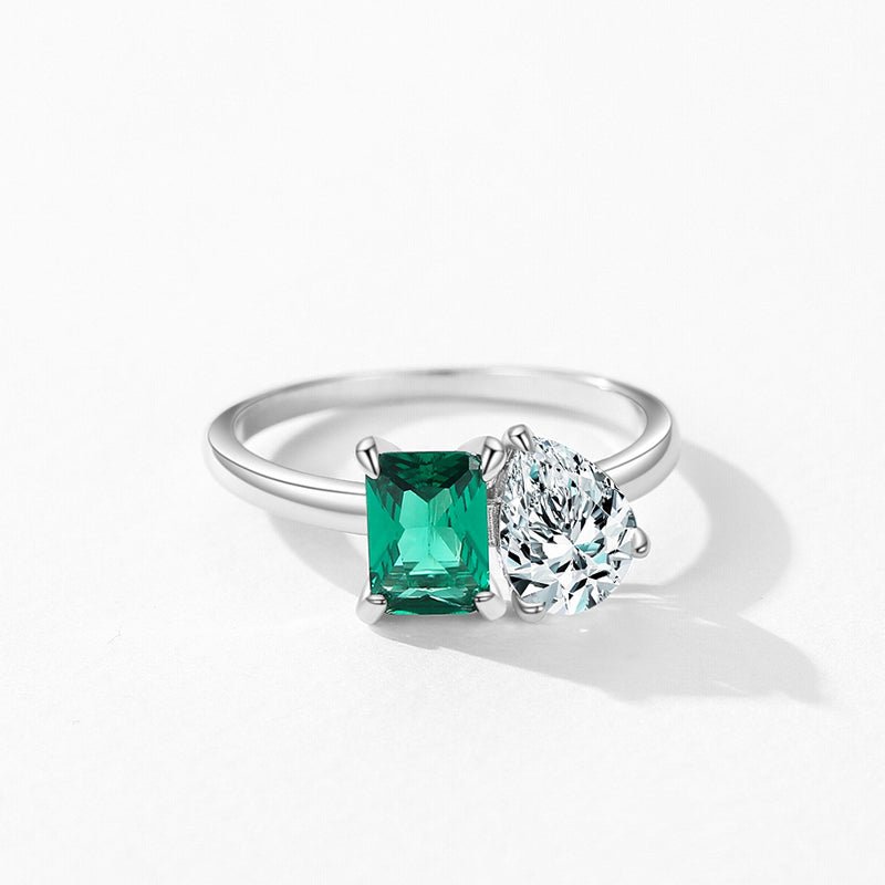 Emerald Elegance Ring - Diamoray