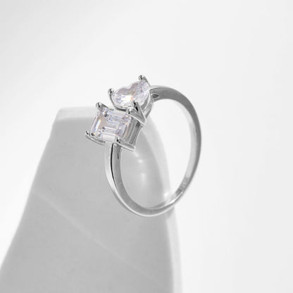 Glistening Luminescence Ring - Diamoray