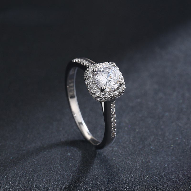 Majestic Diamond Ring - Diamoray