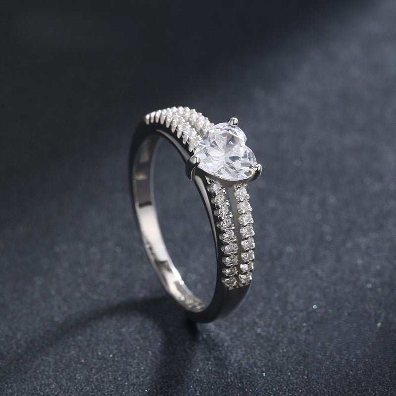 Majestic Heartbeat Ring - Diamoray