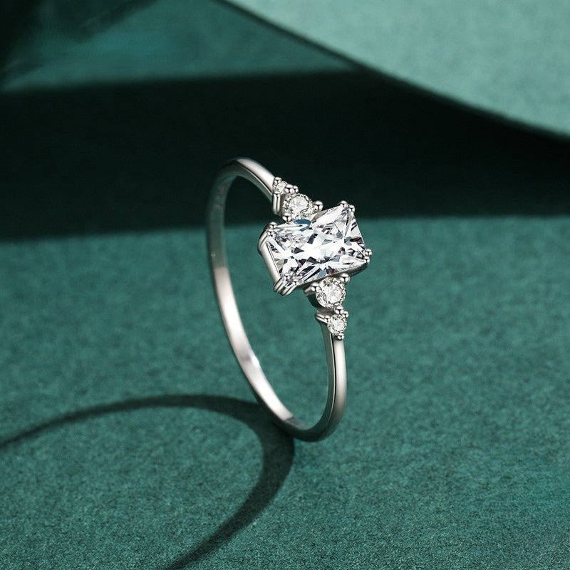 Noble Brilliance Ring - Diamoray