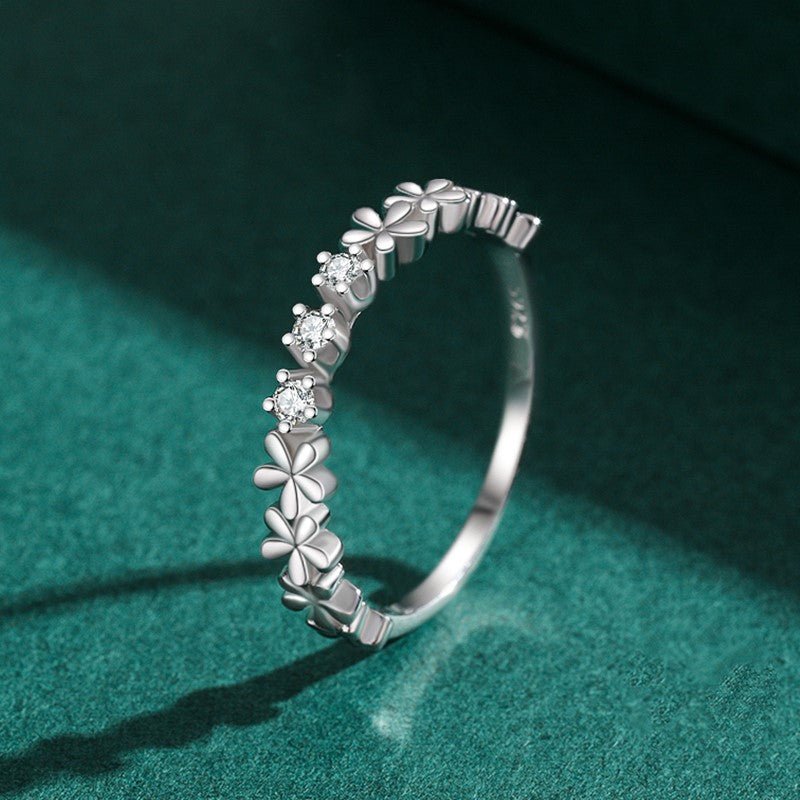 Petal Paradise Ring - Diamoray