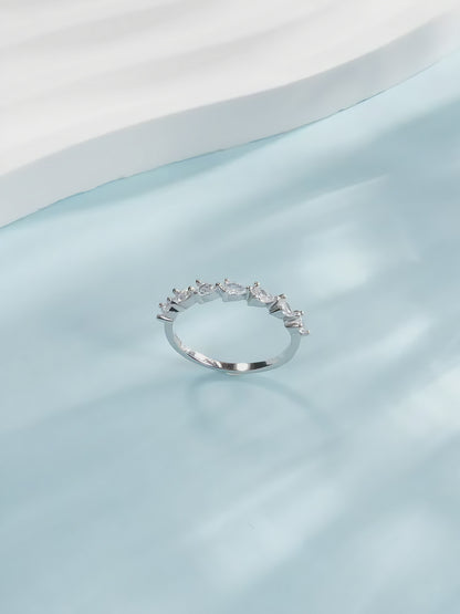 Cosmic Horizon Ring