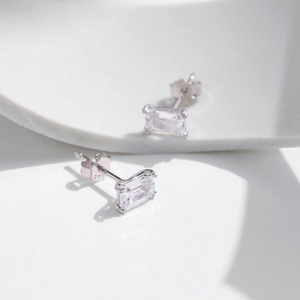 Refined Splendor Earrings - Diamoray